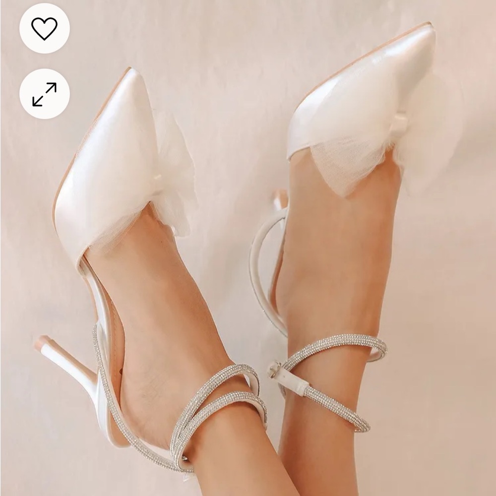 Lulus Lelanee White Strappy Heel